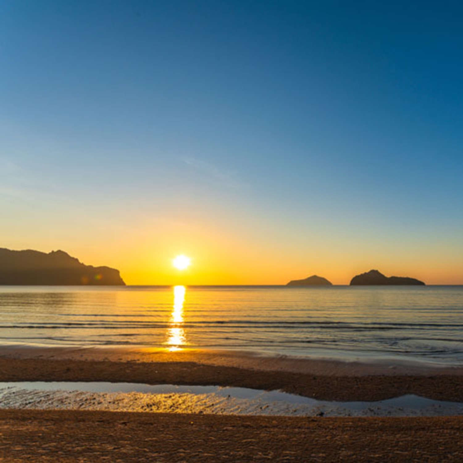 Sunset over the sea — Lyndale Lodge